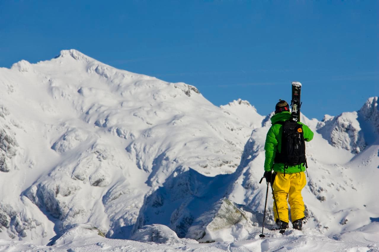 Snowboarder en action